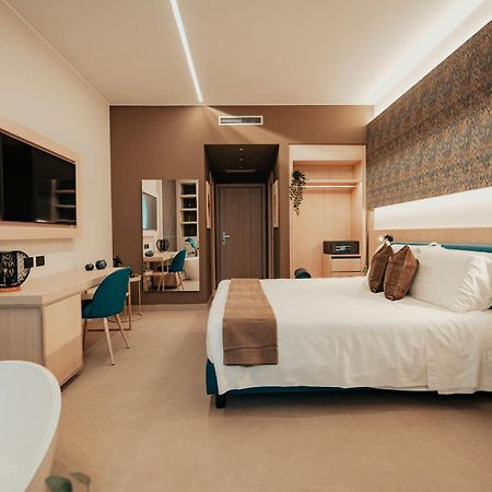 Lumia Hotel Термоли Экстерьер фото